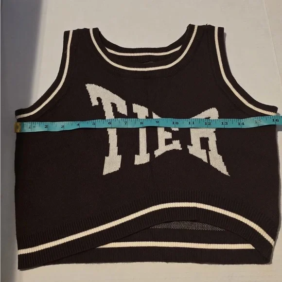 Women Brown Sleeveless Top - Picture 4 of 14